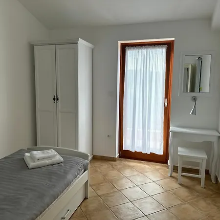 Apartament Vicani